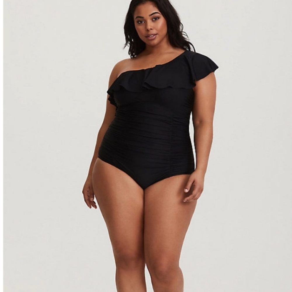Torrid ruched swimsuit